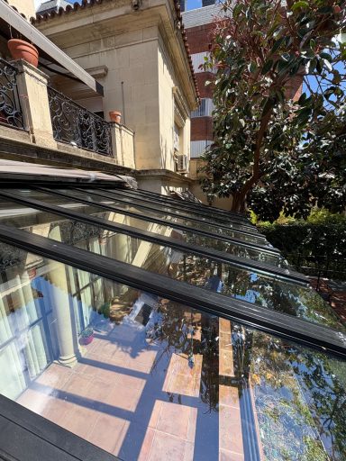 Estructura para cerramiento de cristal 