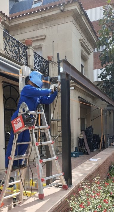 Estructura para cerramiento de cristal 
