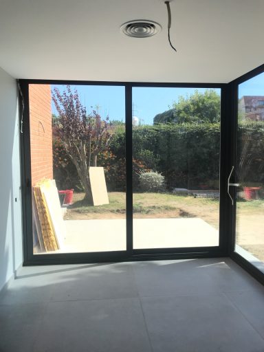 Cierramientos de aluminio y techos fijos 